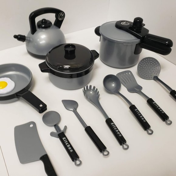 New Kitchen Pots and Pan Set - Picture 11 of 15